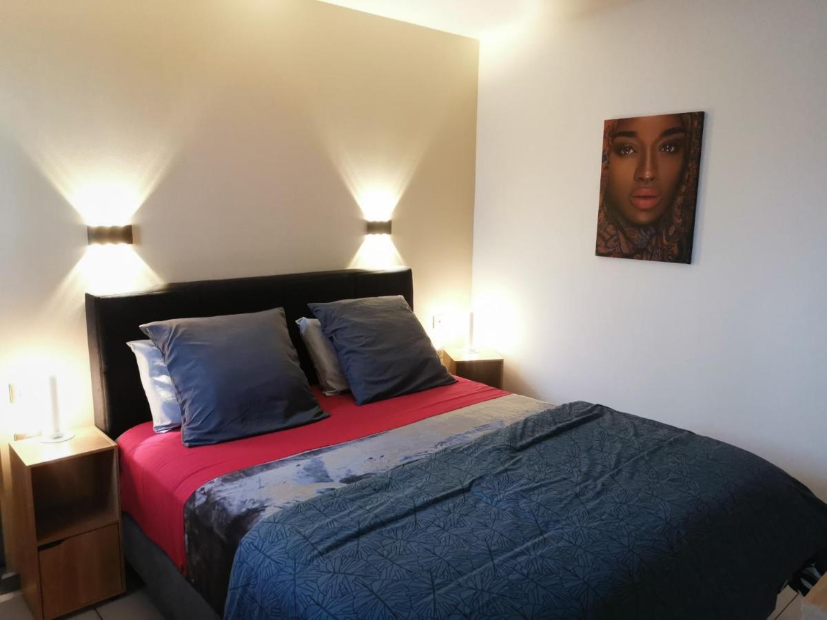 Hostal 170 Room 15 Service Appartement Le Tampon Zewnętrze zdjęcie